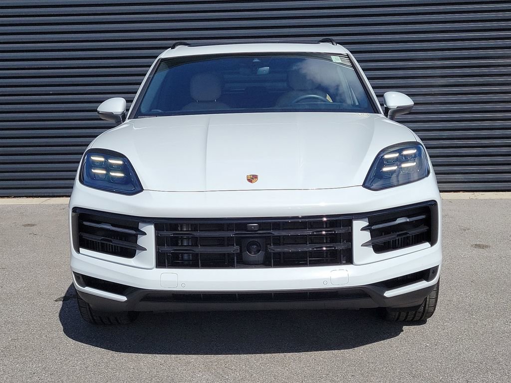 Certified 2025 Porsche Cayenne image 10