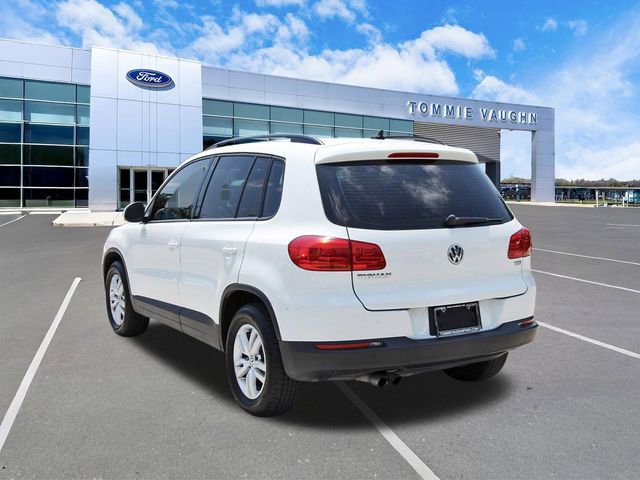 Used 2017 Volkswagen Tiguan S FWD image 2