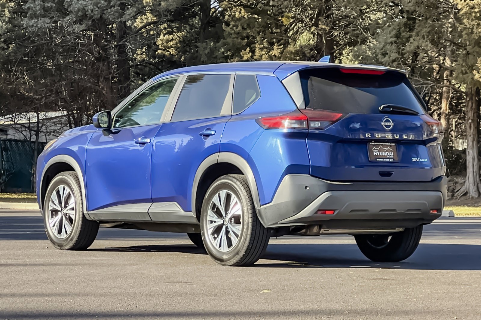 Used 2023 Nissan Rogue SV image 6