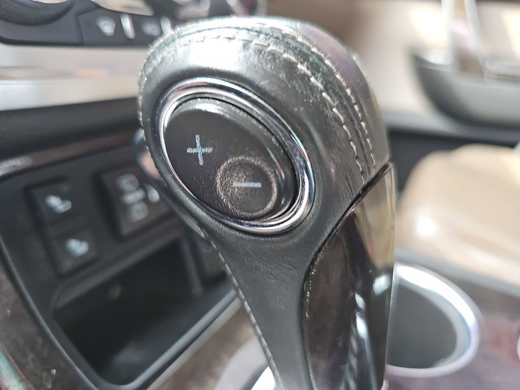 Used 2015 GMC Acadia SLT image 24