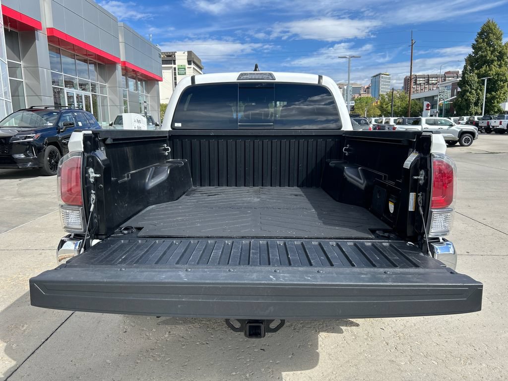 Certified 2022 Toyota Tacoma TRD Off-Road AWD/4WD image 15