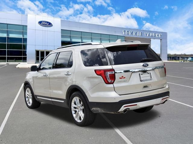 Used 2017 Ford Explorer Limited w/ Equipment Group 301A FWD image 2