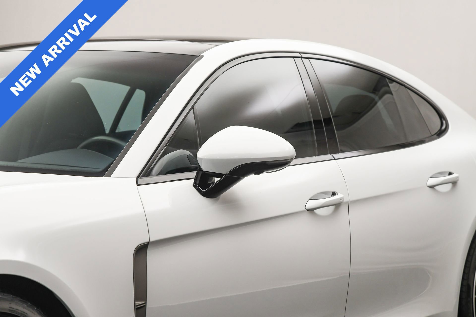 Used 2022 Porsche Panamera Platinum Edition image 11