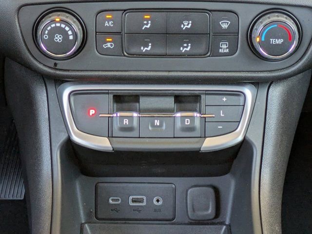 Used 2024 GMC Terrain SLE image 16