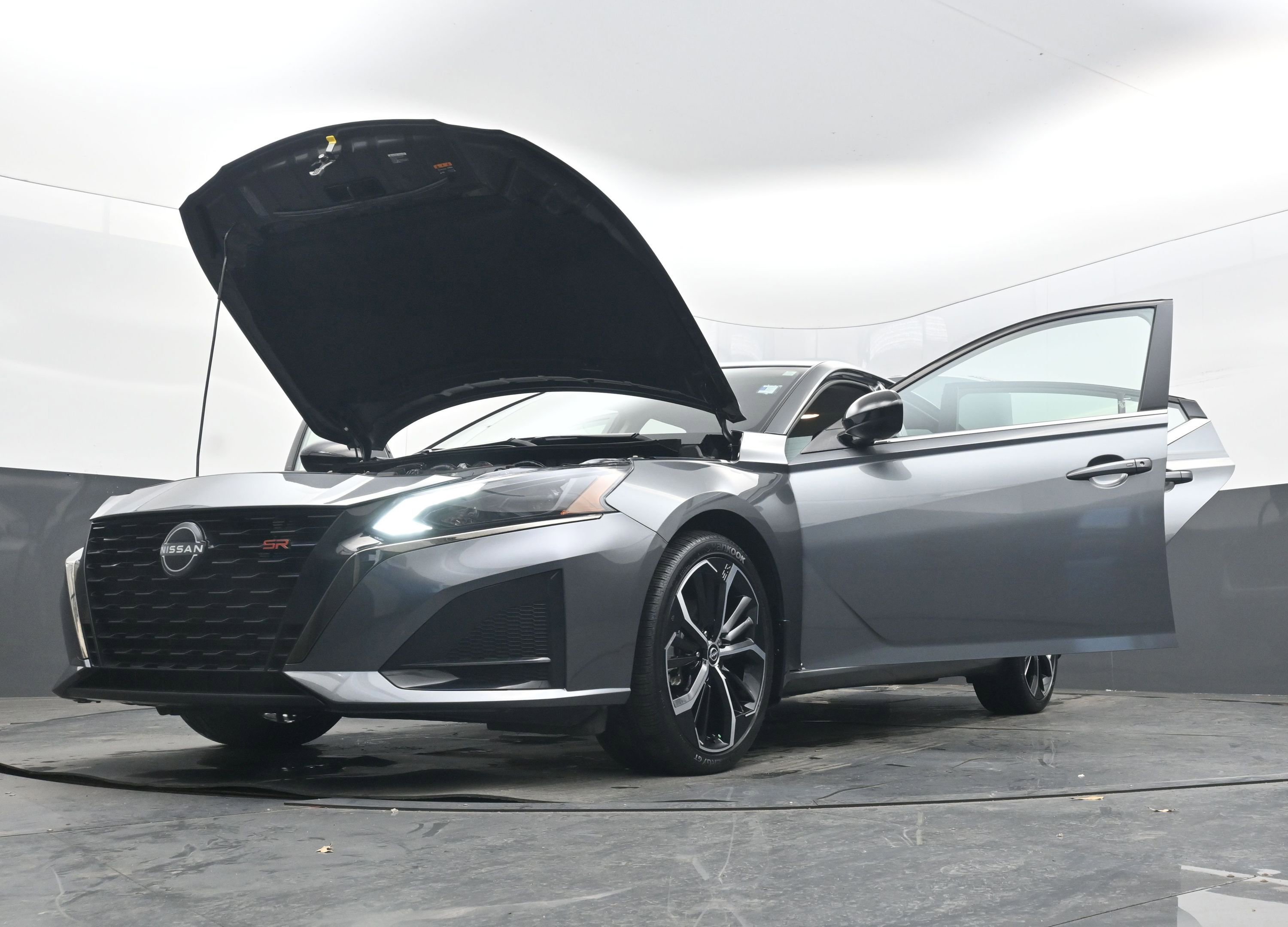 Certified 2023 Nissan Altima 2.5 SR w/ SR Premium Package image 40