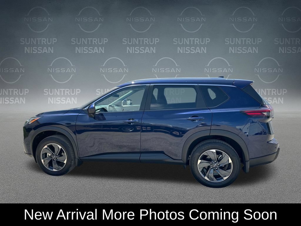 Used 2025 Nissan Rogue SV w/ SV Premium Package FWD image 3