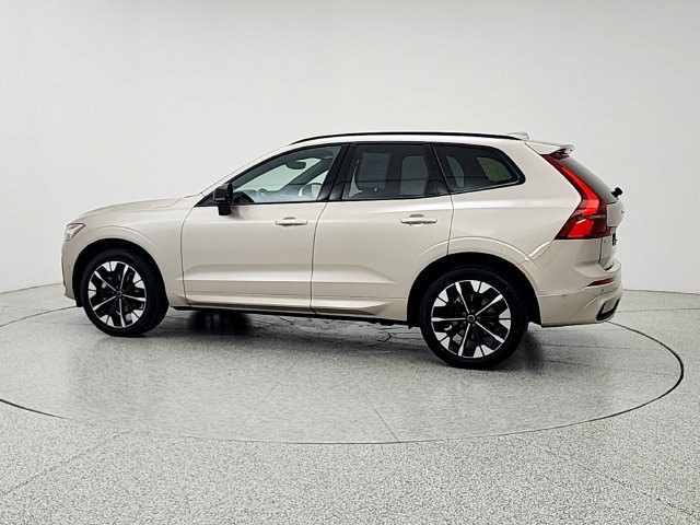 Certified 2026 Volvo XC60 B5 Plus AWD/4WD image 7
