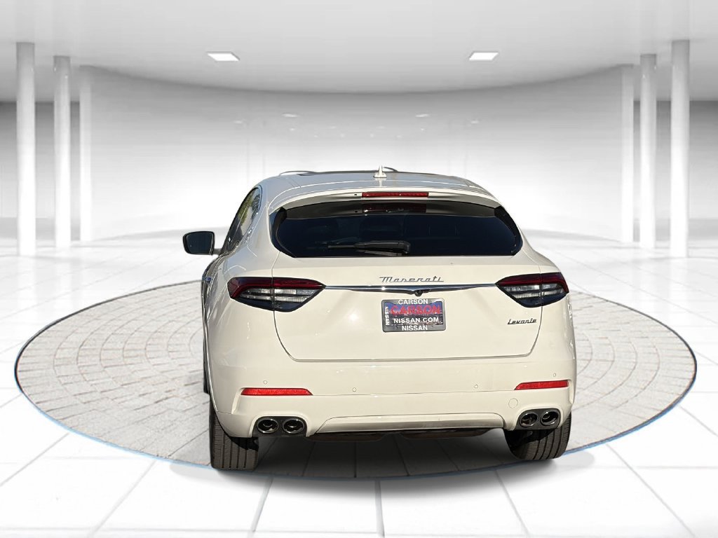 Used 2023 Maserati Levante GT AWD/4WD image 3