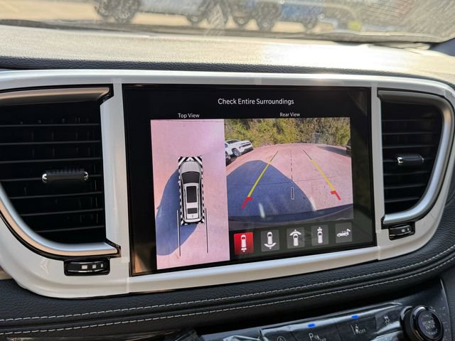 New 2026 Chrysler Pacifica Select w/ S Appearance Package FWD image 22