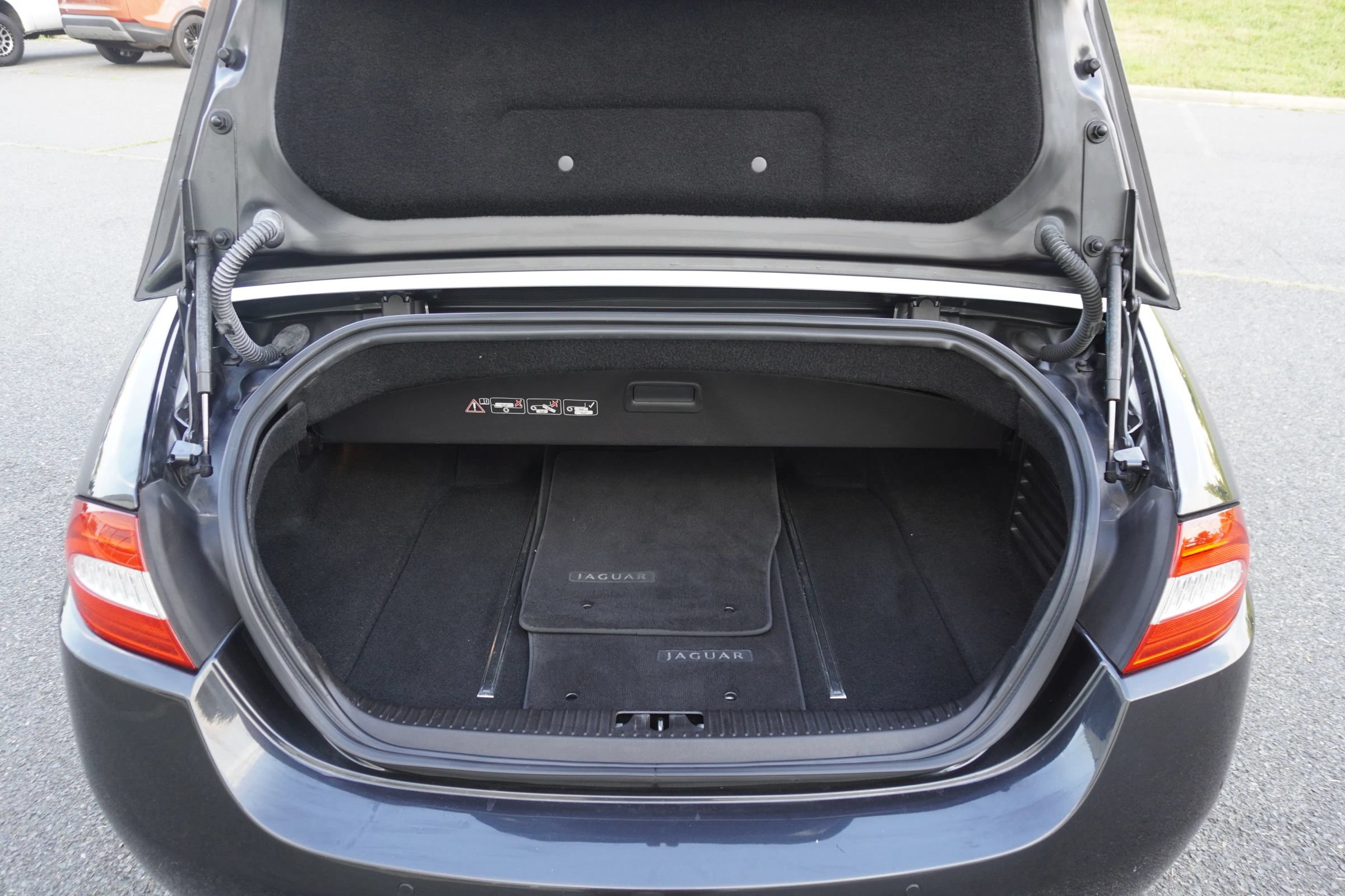 Used 2012 Jaguar XKR R RWD image 26