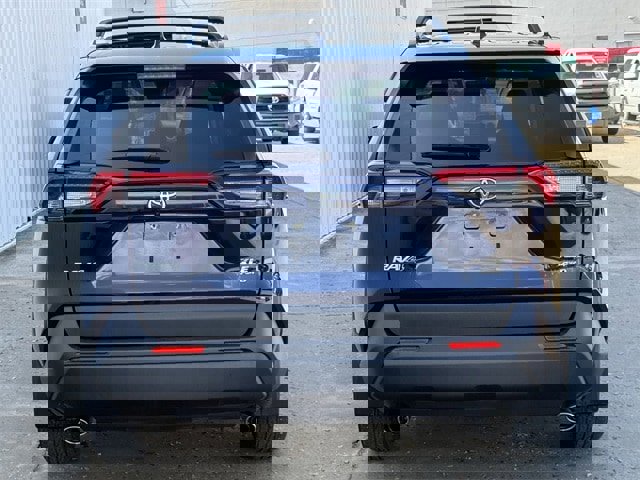 Used 2023 Toyota RAV4 XLE image 5