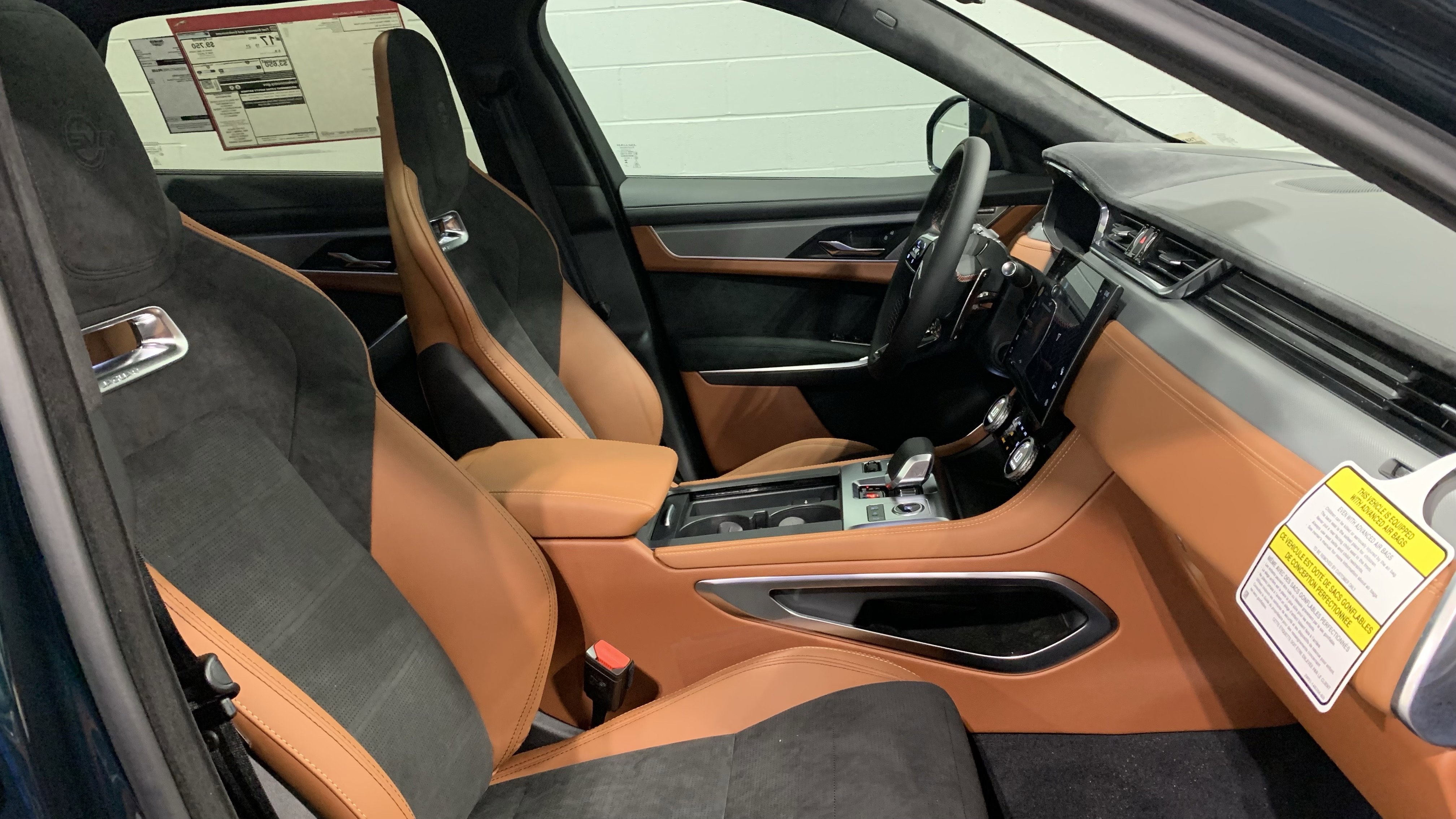 New 2026 Jaguar F-PACE SVR 575 Edition image 14