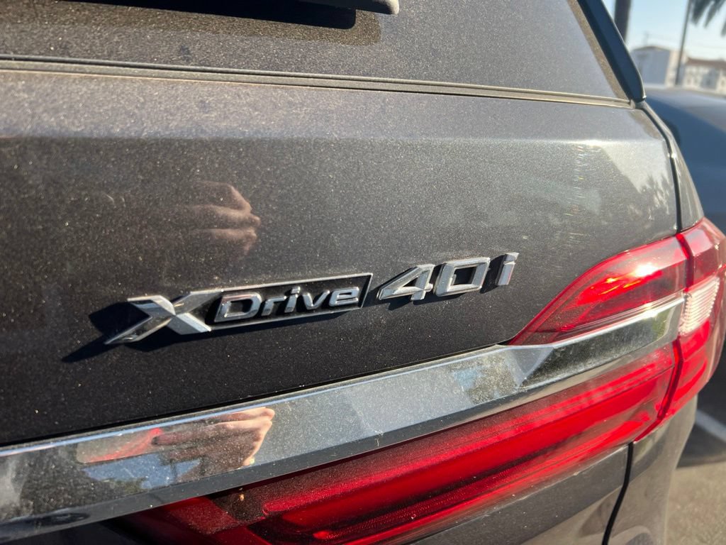 Used 2020 BMW X7 xDrive40i w/ M Sport Package AWD/4WD image 6
