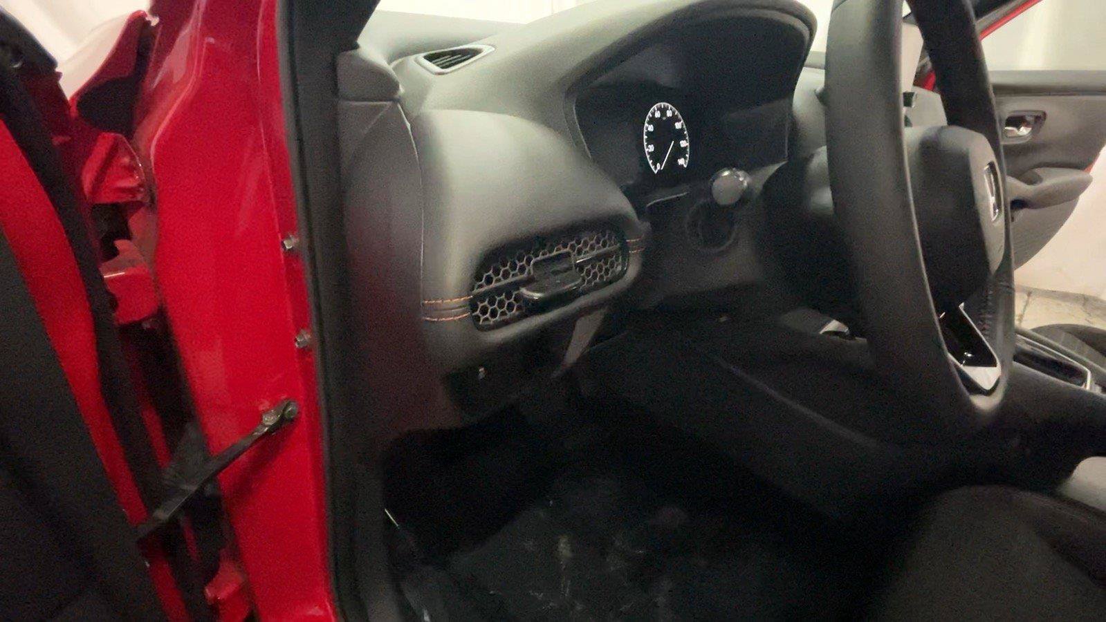 Certified 2025 Honda HR-V Sport image 35
