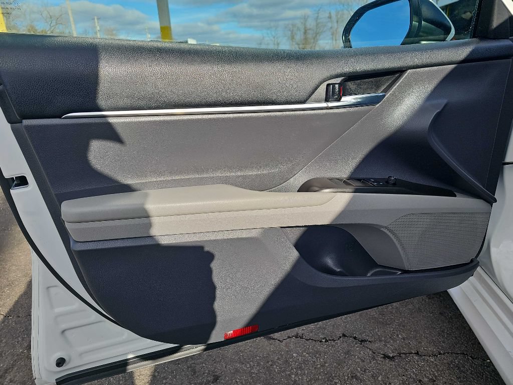 Used 2021 Toyota Camry LE FWD image 44