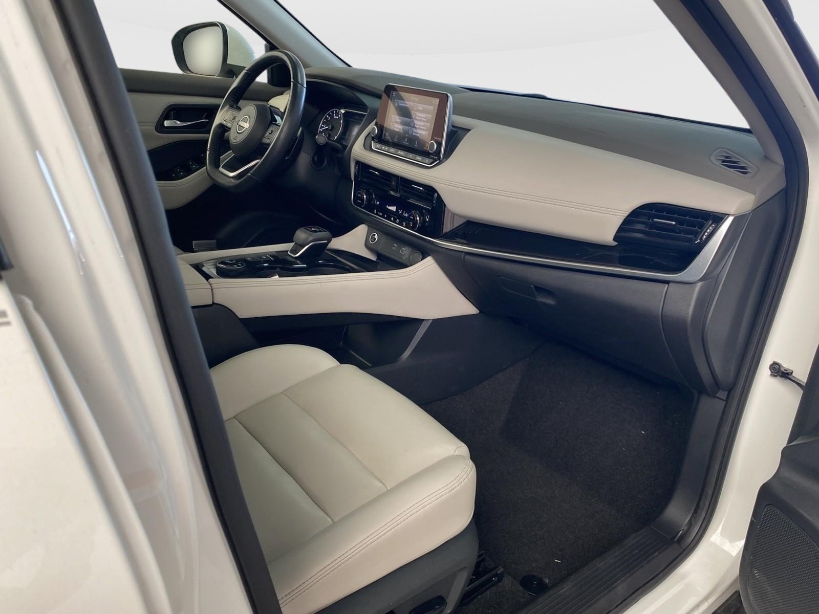 Used 2023 Nissan Rogue SL AWD/4WD image 8