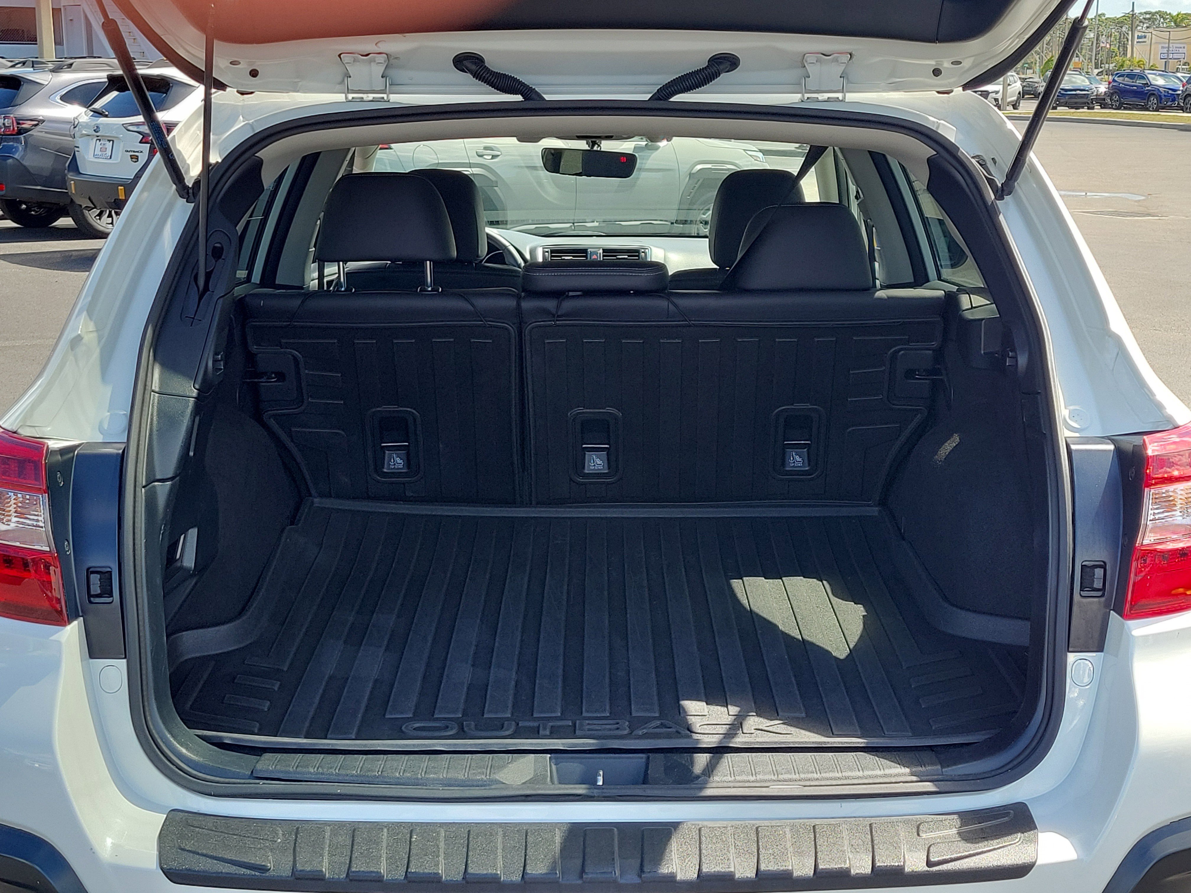 Used 2018 Subaru Outback 3.6R Limited image 12