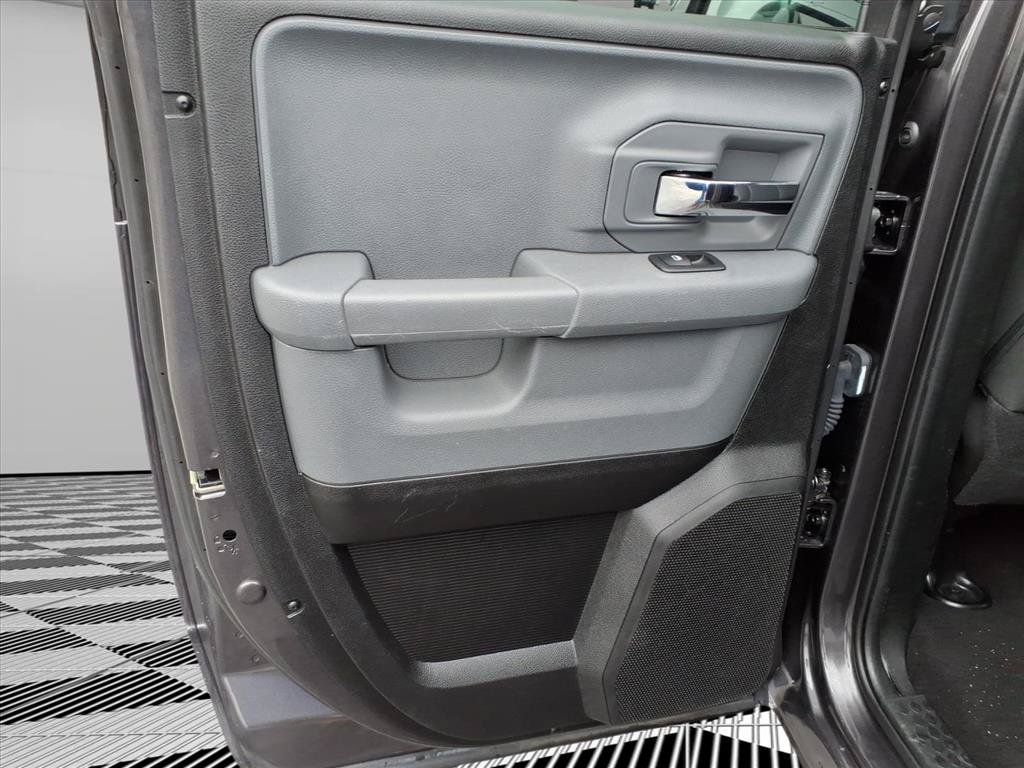 Used 2024 RAM 1500 Classic SLT AWD/4WD image 21