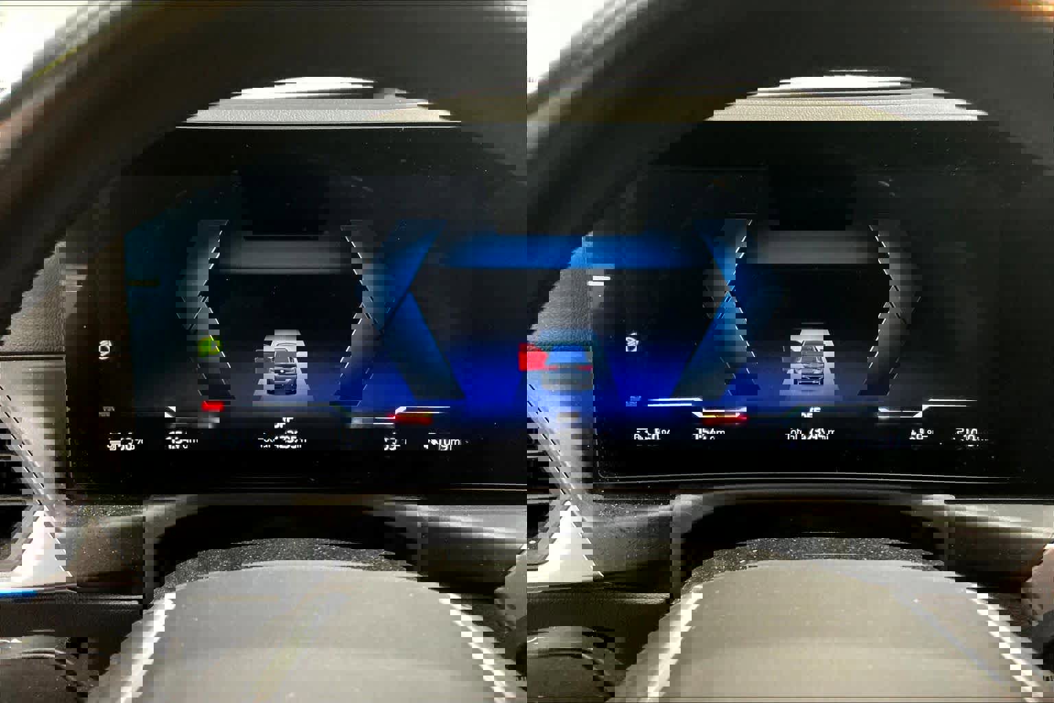 Used 2023 BMW i4 eDrive40 image 22