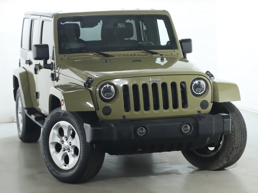 Used 2013 Jeep Wrangler Unlimited Sahara w/ Connectivity Group image 2
