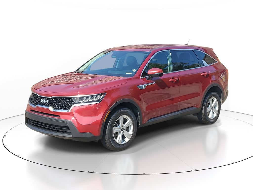 Certified 2023 Kia Sorento LX AWD/4WD image 2