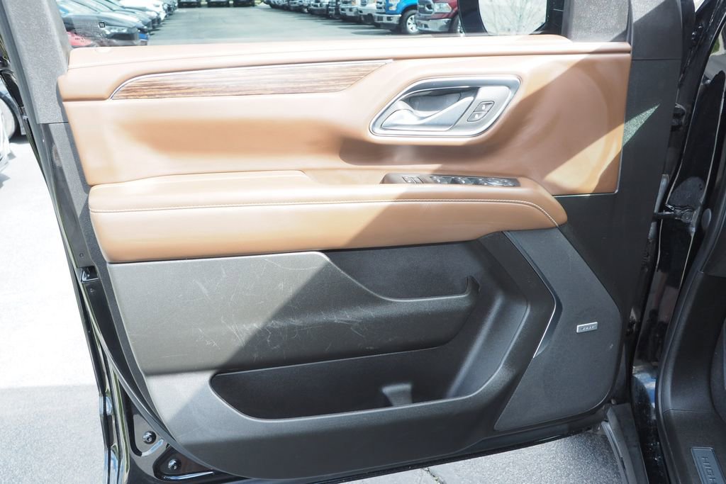 Used 2022 Chevrolet Suburban High Country w/ Premium Package 2 image 15