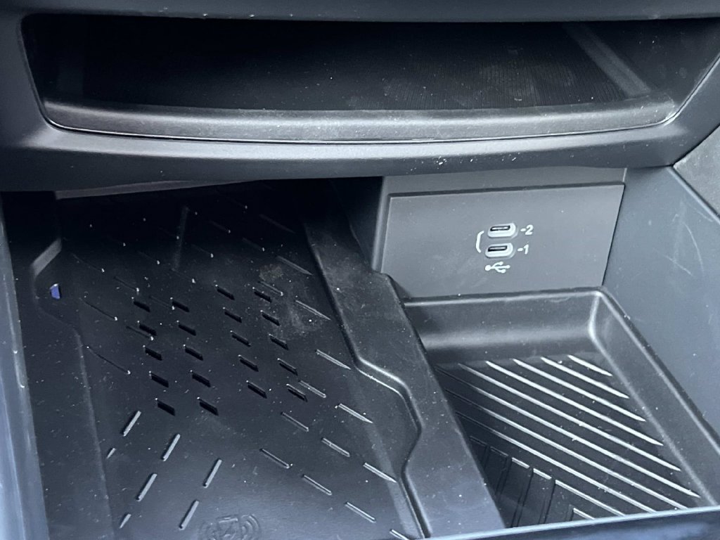 New 2027 Chrysler Pacifica Limited AWD/4WD image 26