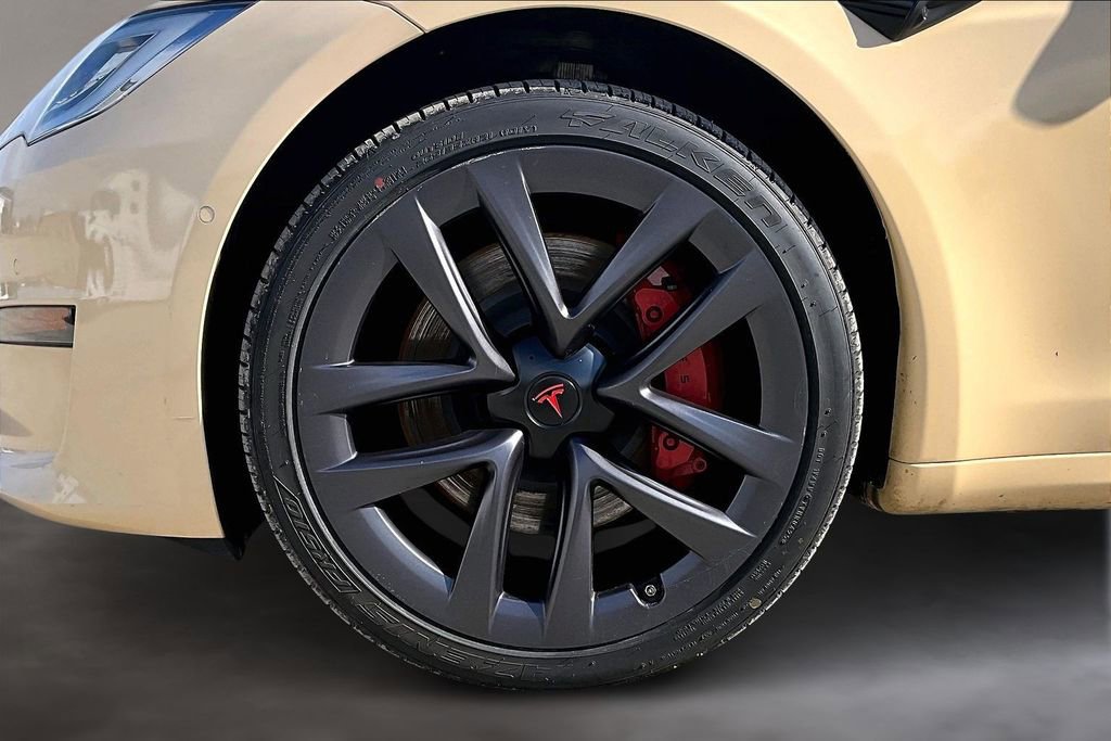 Used 2022 Tesla Model S image 30