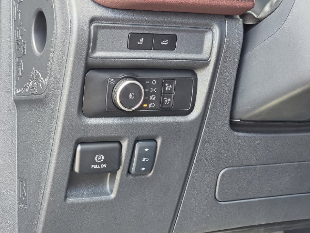 Used 2024 Ford Expedition Limited RWD image 25