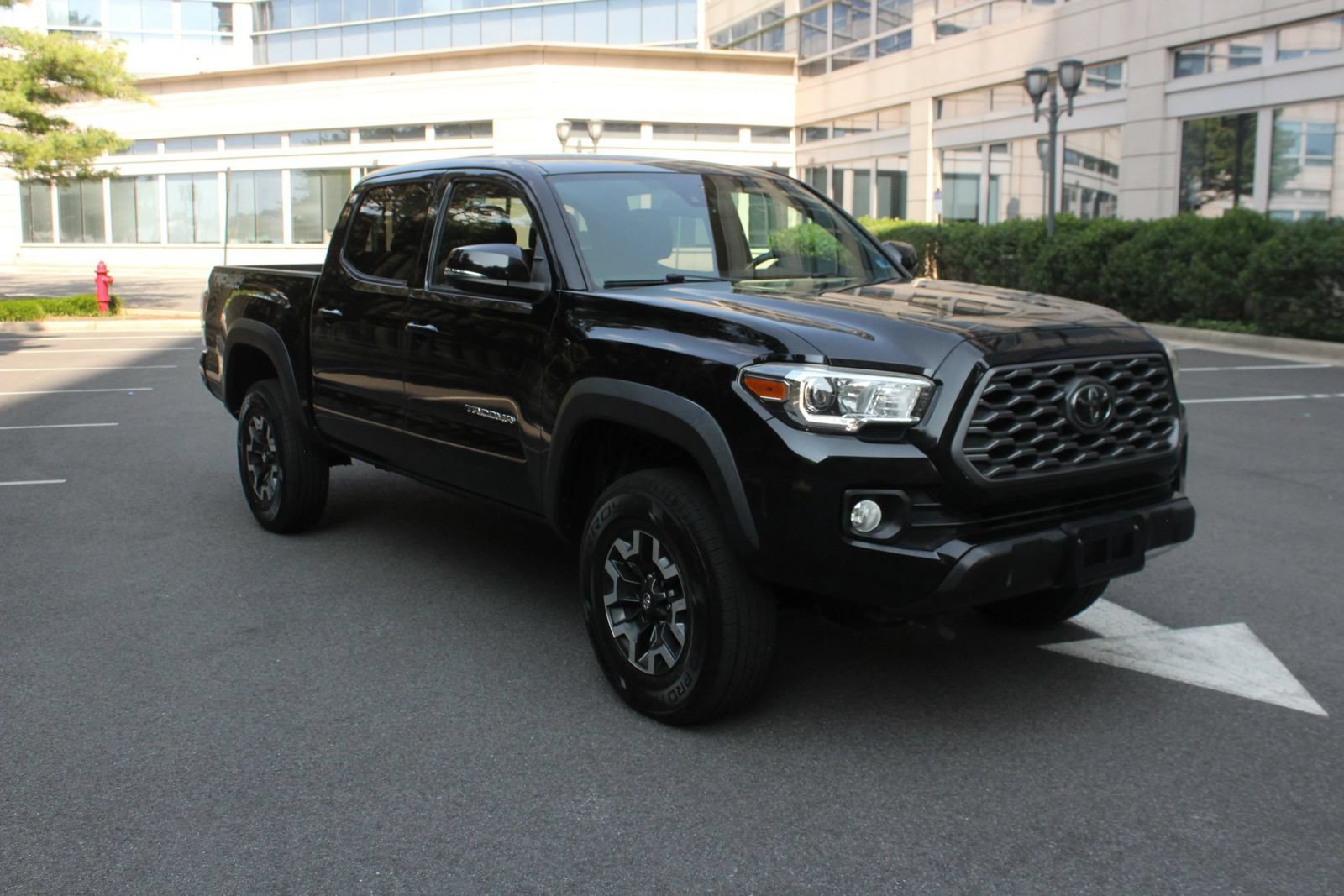 Used 2021 Toyota Tacoma TRD Off-Road w/ Technology Package AWD/4WD image 1
