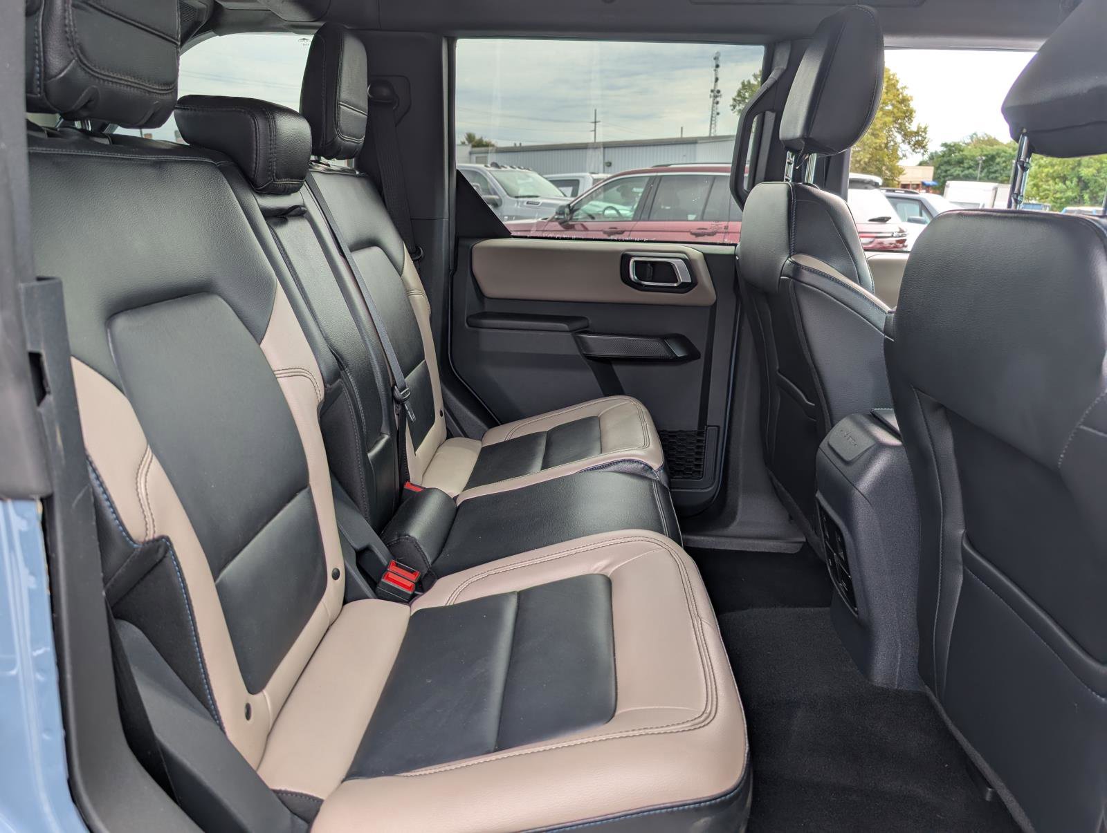 Used 2024 Ford Bronco Wildtrak image 13