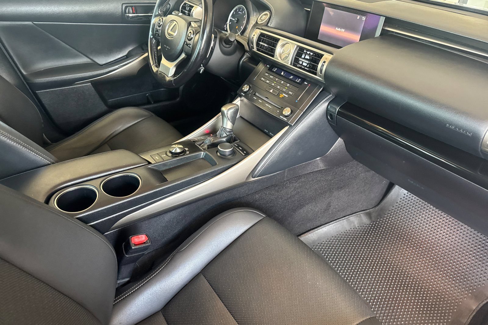 Used 2016 Lexus IS 200t RWD image 12