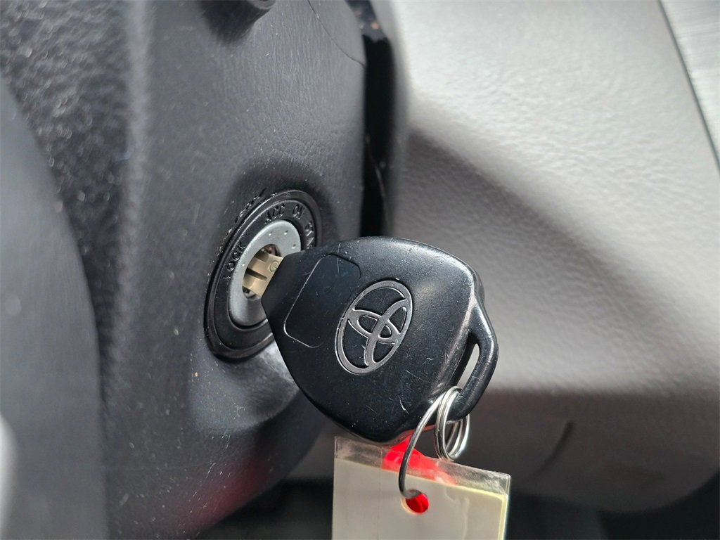 Used 2012 Toyota RAV4 FWD image 35