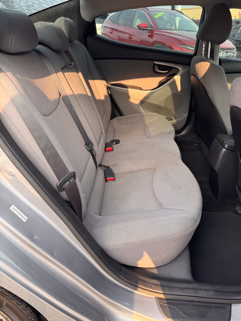 Used 2014 Hyundai Elantra SE w/ Option Group 02 FWD image 12