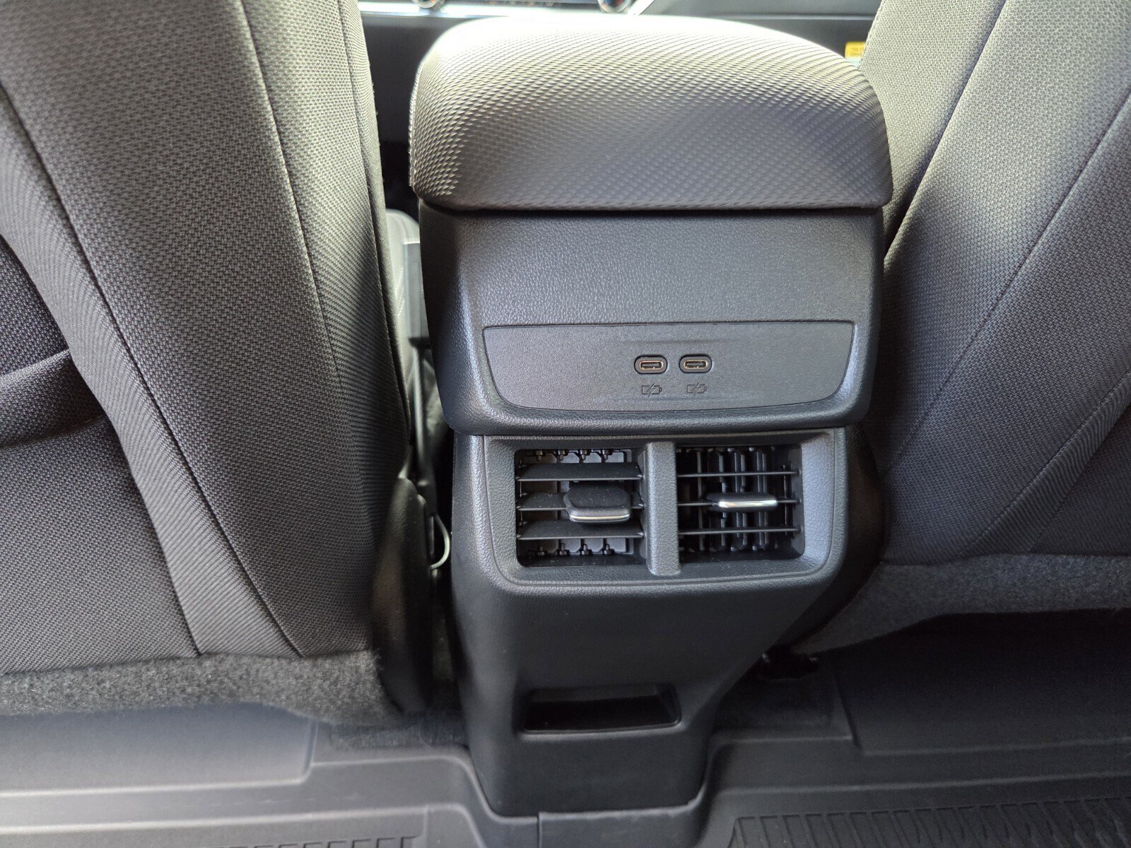 New 2026 Chevrolet Equinox LT w/ LPO, Floor Liner Package AWD/4WD image 10