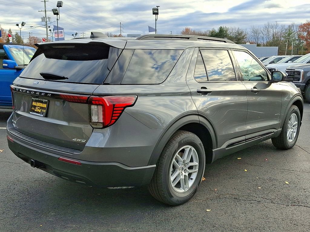 New 2026 Ford Explorer Active image 4
