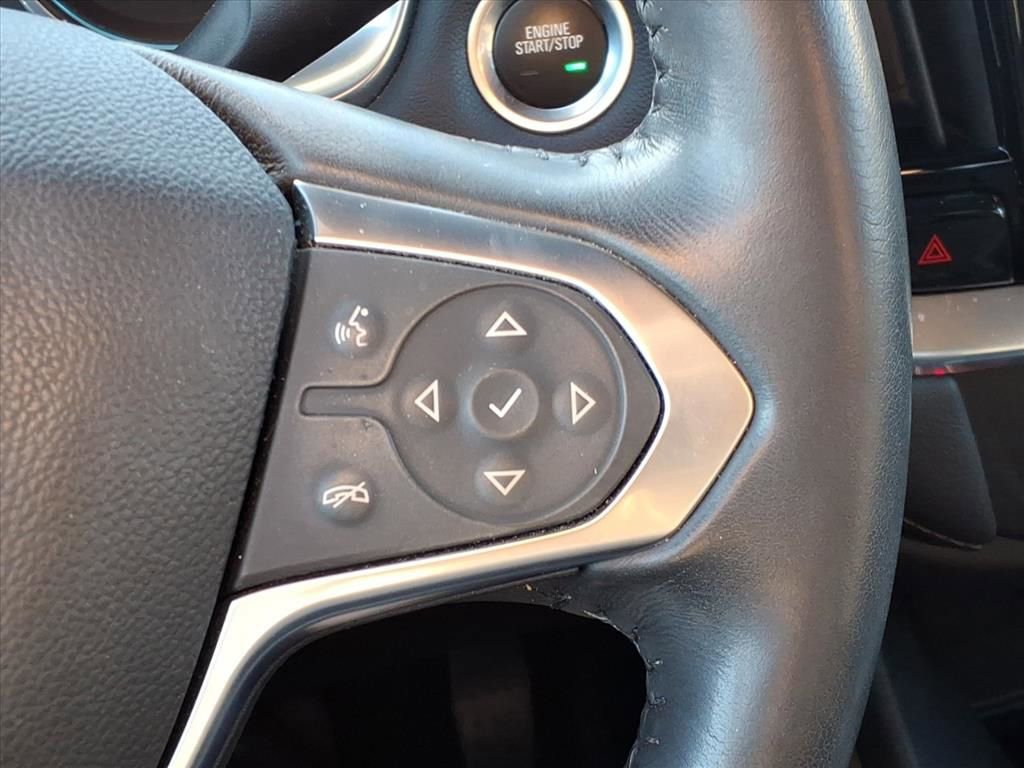 Used 2022 Chevrolet Traverse LT FWD image 13