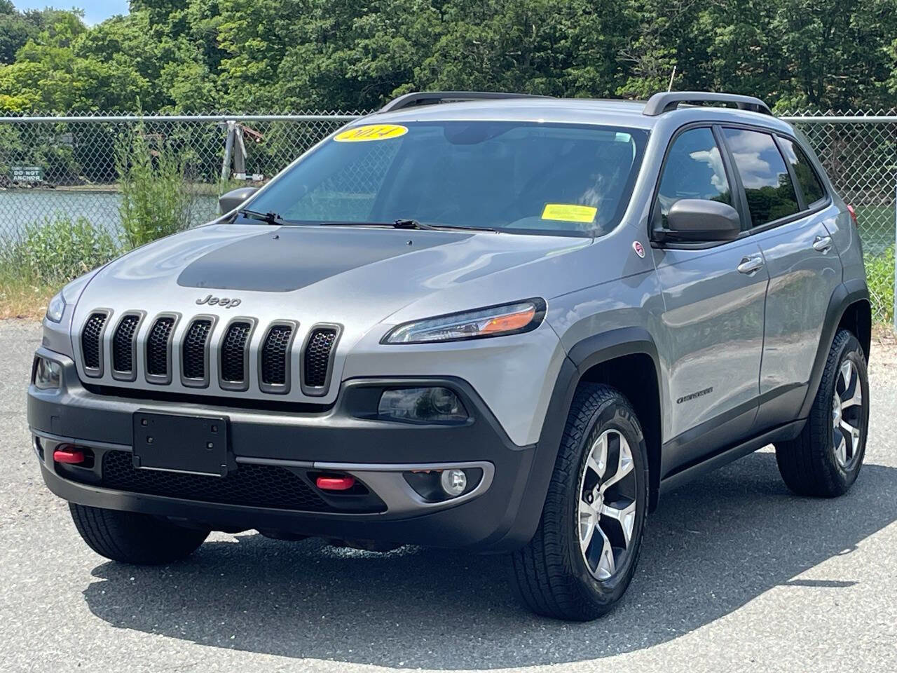Used 2014 Jeep Cherokee Trailhawk w/ Leather Interior Group image 3