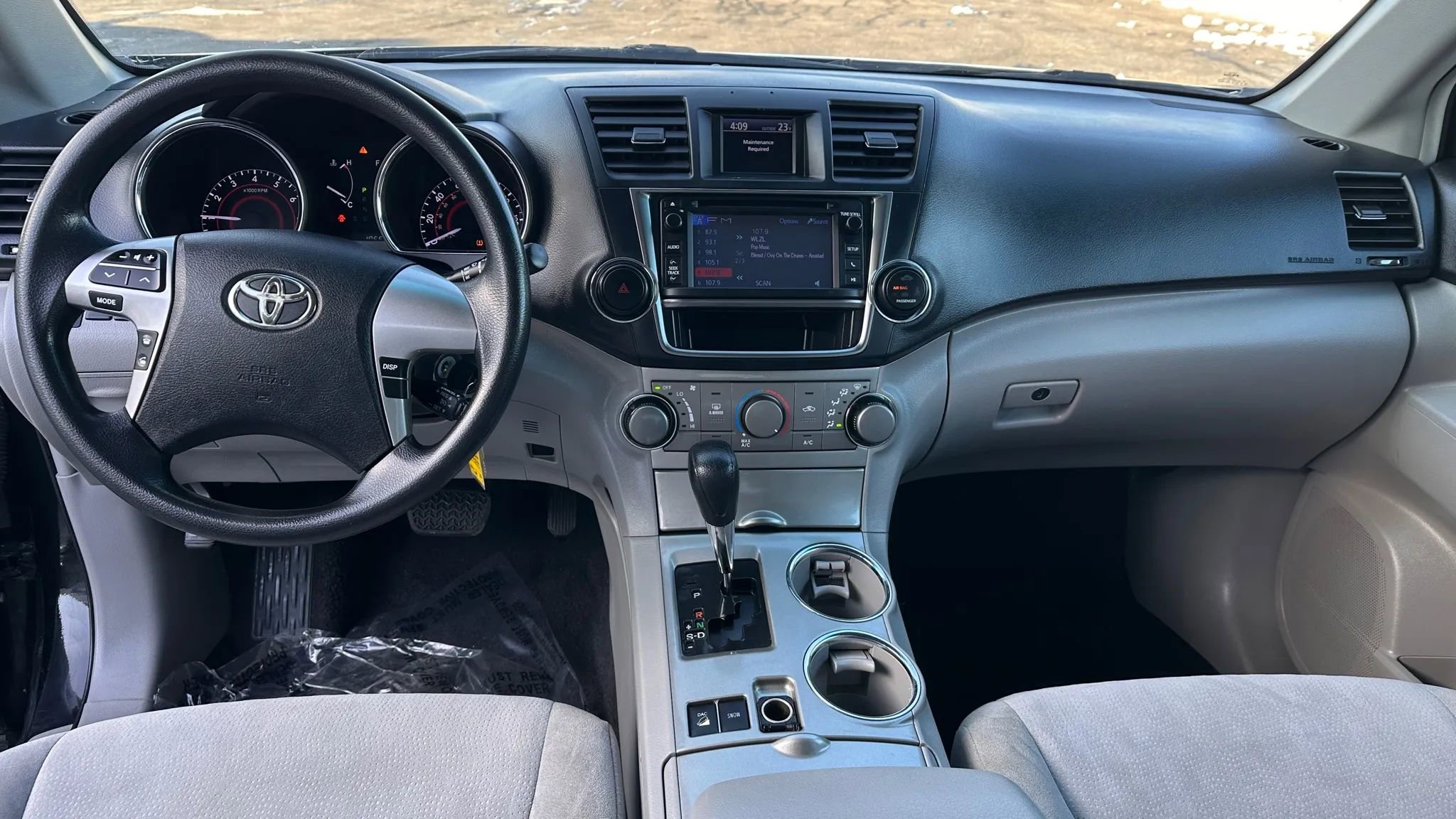 Used 2013 Toyota Highlander Limited image 17