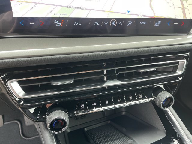 New 2027 Chevrolet Traverse LT w/ Sun and Wheel Package AWD/4WD image 19
