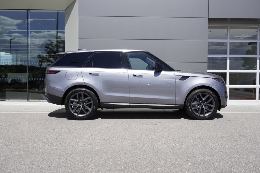 Used 2025 Land Rover Range Rover Sport SE AWD/4WD image 7