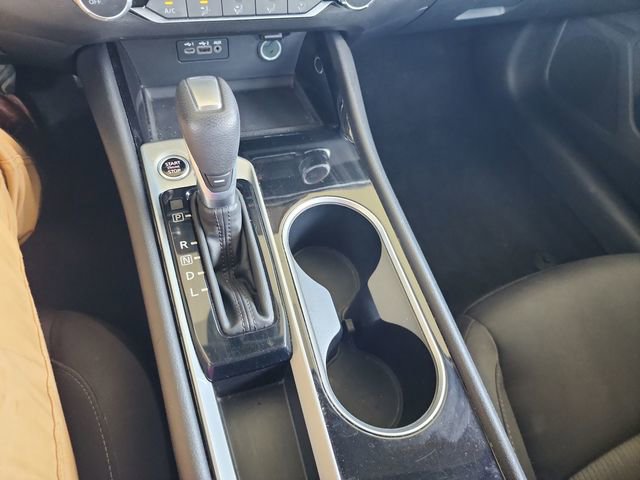 Used 2024 Nissan Altima 2.5 SV FWD image 18