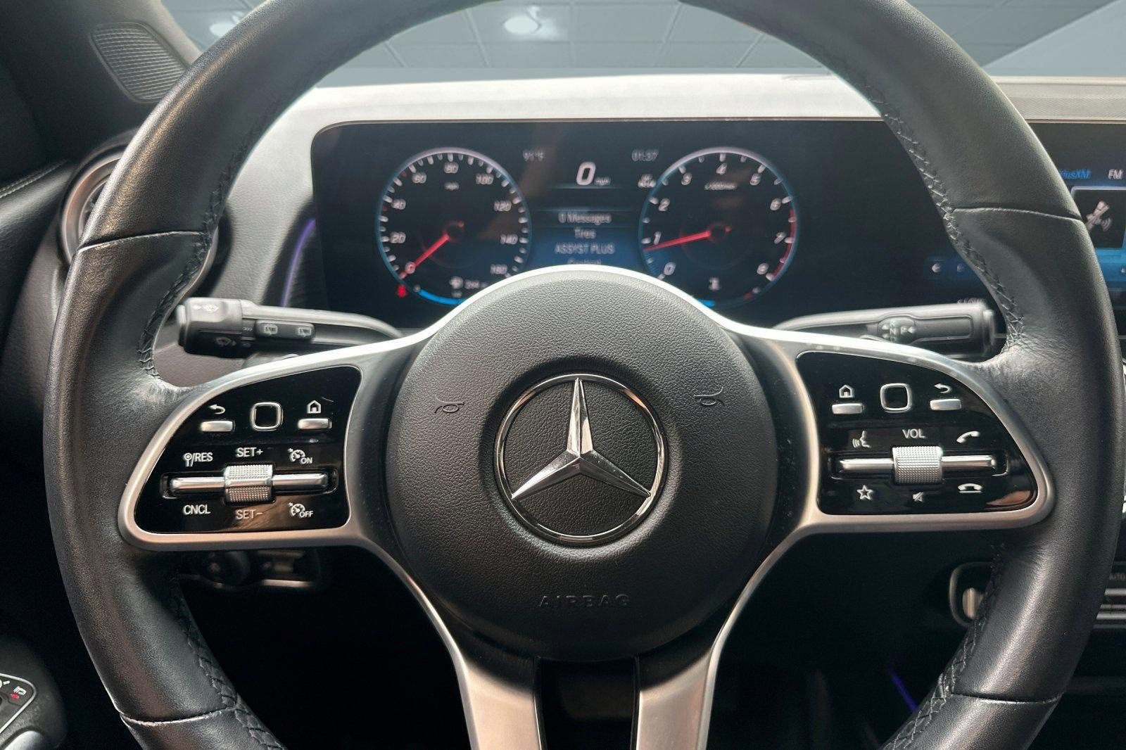 Used 2023 Mercedes-Benz GLB 250 4MATIC image 17