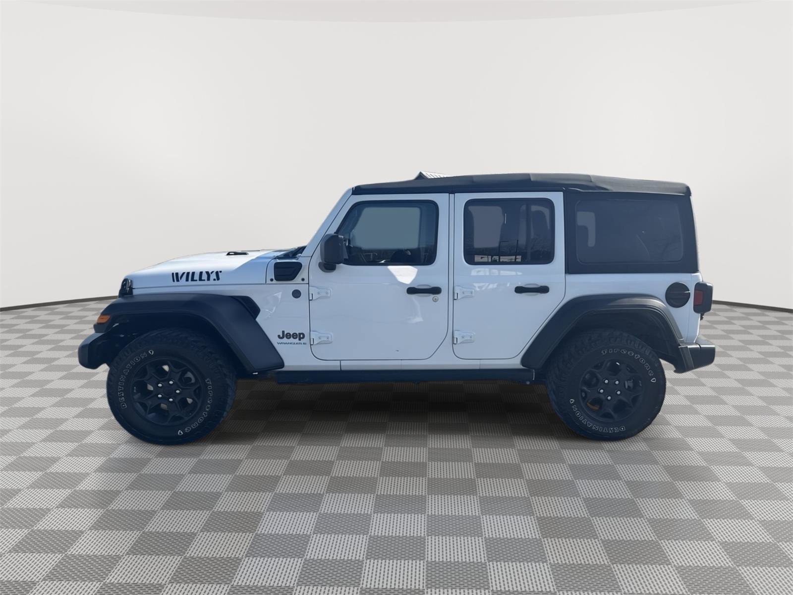 Used 2023 Jeep Wrangler Unlimited w/ Cold Weather Group image 2
