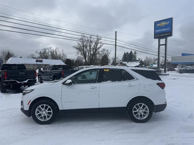 Used 2023 Chevrolet Equinox LT image 3