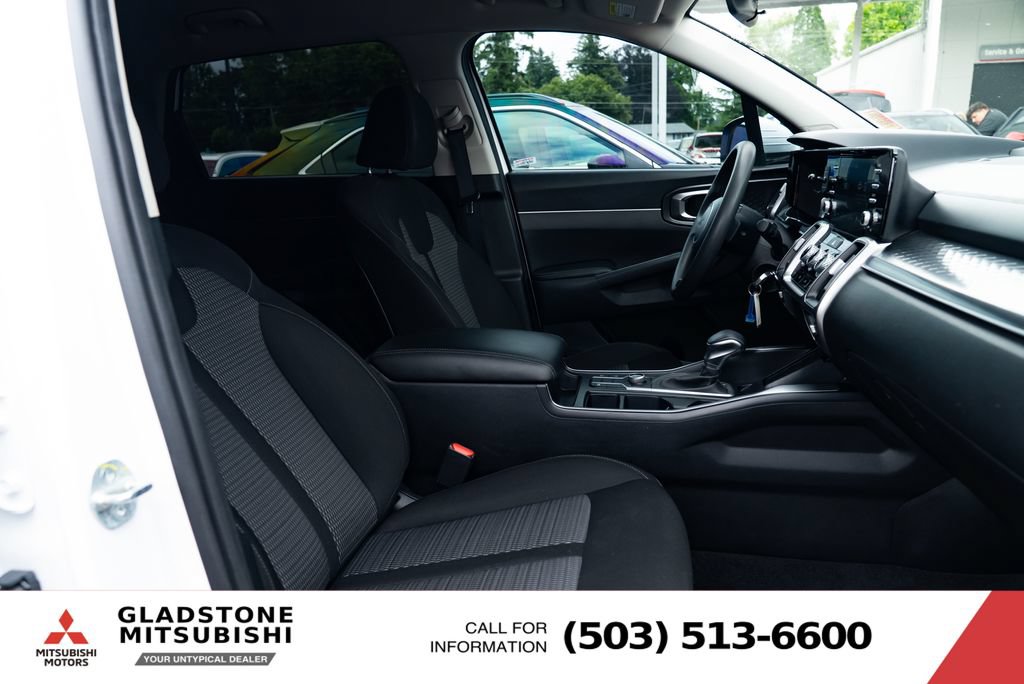 Used 2023 Kia Sorento LX AWD/4WD image 24