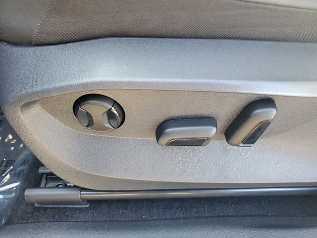 Certified 2023 Volkswagen Tiguan SE image 20