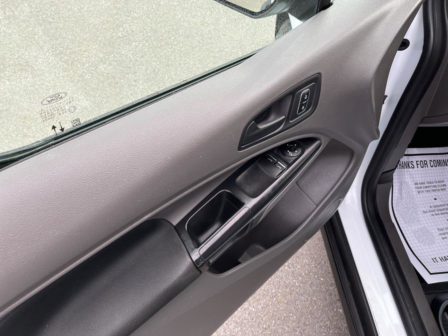 Used 2022 Ford Transit Connect XL image 8