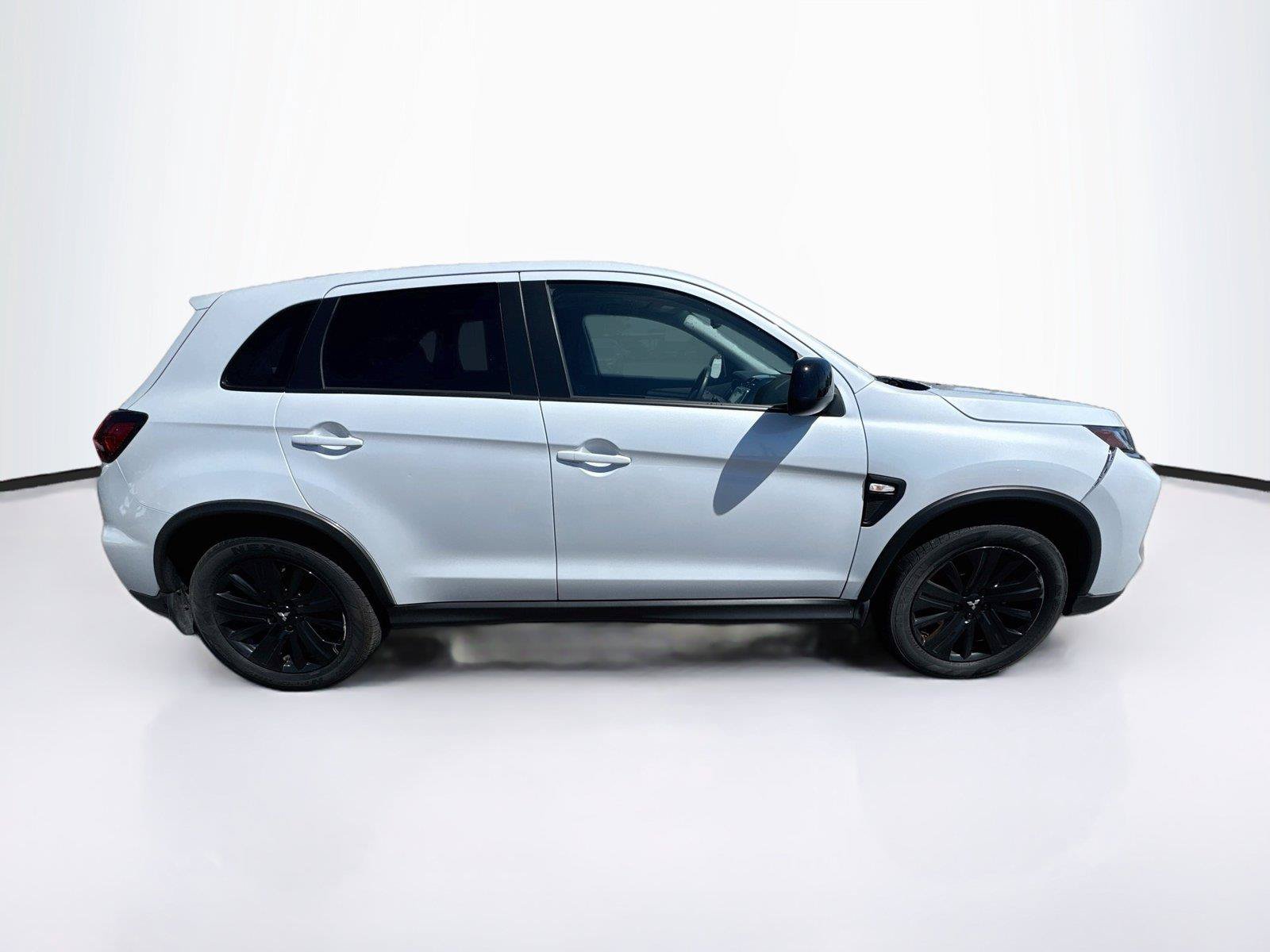 Used 2025 Mitsubishi Outlander Sport AWD image 6