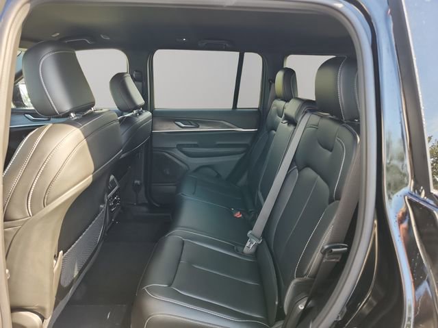 New 2025 Jeep Grand Cherokee Limited image 13